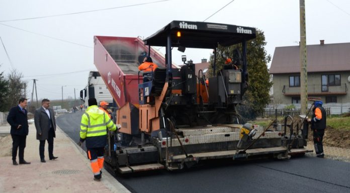 Powiatowe inwestycje na ukończeniu – ZDJĘCIA