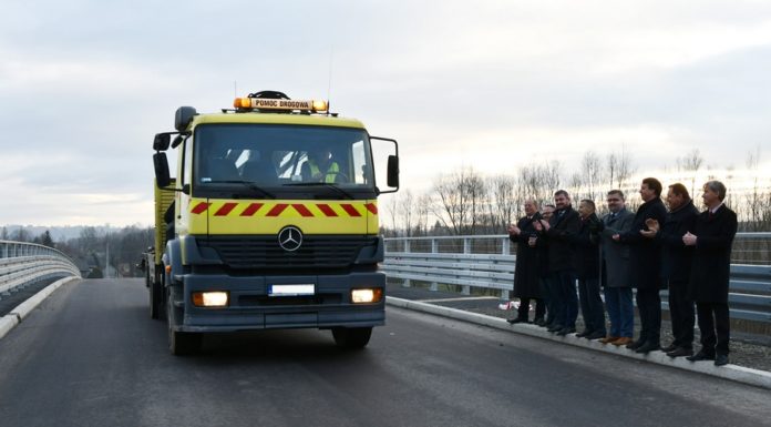 Wieruszyce. W pół roku wybudowali nowy most na Stradomce