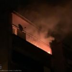 Pożar na balkonie bloku na os. Niepodległości. To przez fajerwerki?