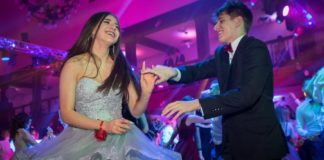 Studniówka ZS Nr 1 – WIDEO