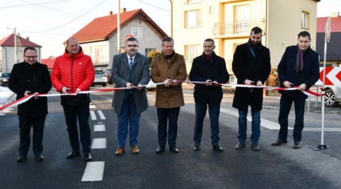 Drwinia. Uroczyście otwarto wyremontowaną drogę