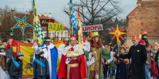 Setki bochnian w orszakach Trzech Króli – ZDJĘCIA