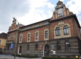 Koronawirus. Od poniedziałku urzędy zamknięte dla klientów