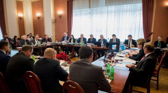 Powiat Bocheński. Prawie 30 mln zł na inwestycje w 2020 roku – LISTA