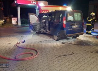 Szczepanów. Pożar samochodu na stacji paliw. Przez niedopałek papierosa?