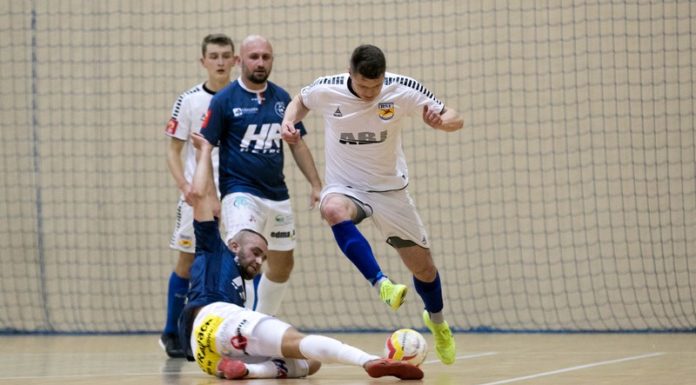 1. liga futsalu. Dziś o 20:30 mecz BSF – Maxfarbex. Będzie transmisja na YouTube