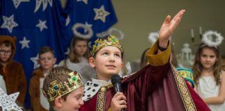 Biblioteka. Jasełka „Ach! Co za noc” dla babć i dziadków – ZDJĘCIA