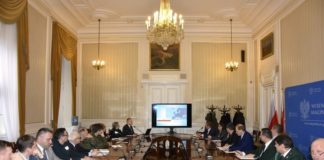 Małopolska. Sztab wojewody o ptasiej grypie i wirusie afrykańskiego pomoru świń