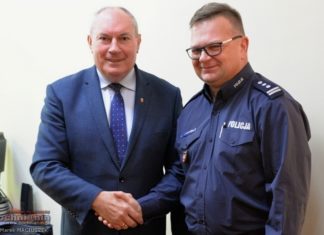 Burmistrz przekazał nowy sprzęt bocheńskiej policji