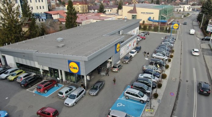 Bochnia. Parkomaty przy Lidlu. Parking ma być tylko dla klientów