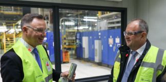 Prezydent Andrzej Duda odwiedził zakład produkcyjny w Brzesku