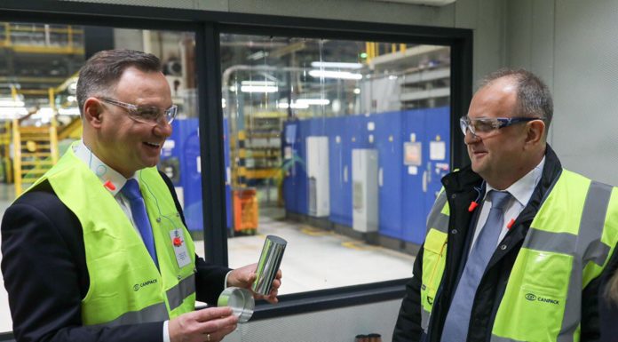 Prezydent Andrzej Duda odwiedził zakład produkcyjny w Brzesku