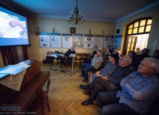 „Wokół Przebraża”. U Bochniaków opowieść i film o cmentarzach na Kresach – ZDJĘCIA