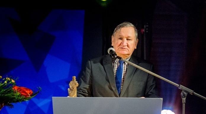 Bochnia. Statuetka Boleslaus Dux Fundator dla Zbigniewa Rachwała – „pierwszego i jedynego prezesa MPWiK”