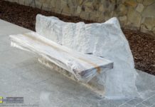 Bochnia. W centrum pojawiły się ławeczki na „bryłach soli” – ZDJĘCIA