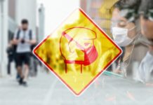 Rzecznik MZ: obostrzenia związane z epidemią nie zostaną teraz poluzowane