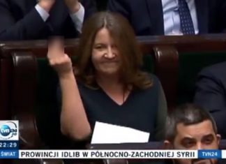 Senator Bernacki o „geście Lichockiej”: Są granice, których przekraczać nie wolno