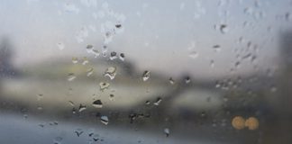 Pogoda na czwartek: Deszcz i deszcz ze śniegiem