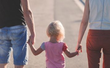 Szkolenie dla kandydatów na rodzinę zastępczą. Jakie warunki?