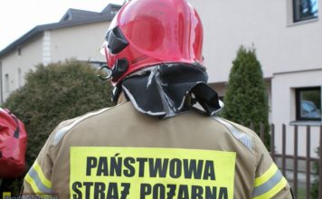 Pożar na balkonie w bloku przy ul. Legionów Polskich w Bochni. Ewakuowano 17 osób