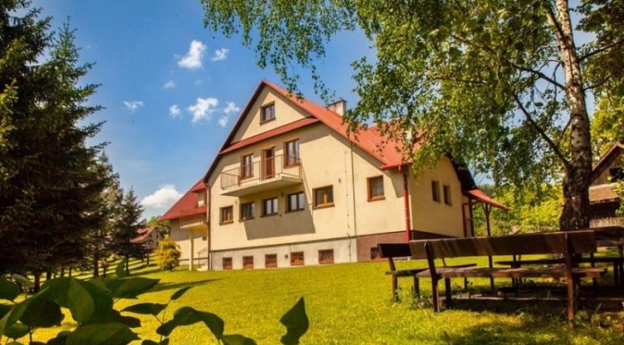 Rozdziele. Ośrodek do obowiązkowej kwarantanny w gotowości. Może przyjąć 49 osób