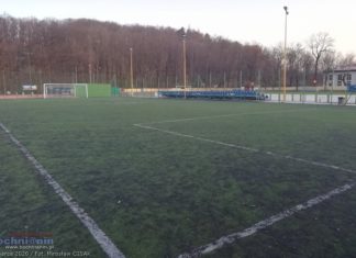 Bochnia. Czy boiska ze sztuczną trawą są bezpieczne?