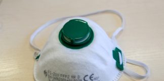 Strażacy i samorządowcy wspólnie kupili maski i płyn dezynfekujący