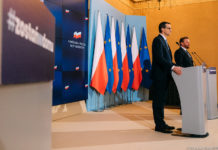 Premier: apeluję do samorządowców o wdrażanie ograniczeń, by ograniczyć epidemię