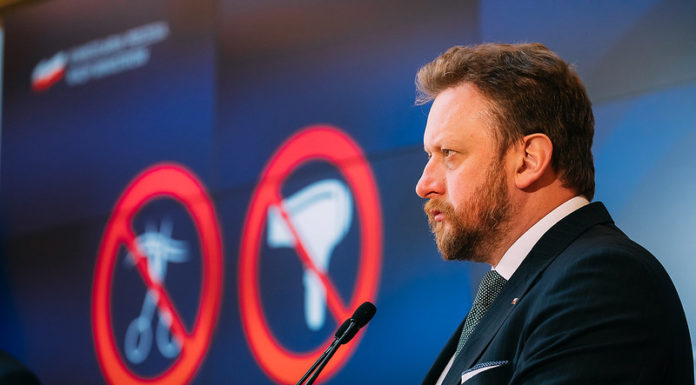 Szumowski: lepsze są wybory korespondencyjne niż w lokalach wyborczych