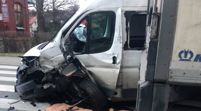 Wypadek na DK94 w Łapczycy, Zderzenie audi, busa i ciężarówki, są poszkodowani – ZDJĘCIA