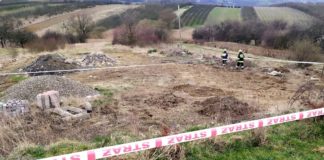 Leszczyna. Niewybuch obok szkoły. Na miejscu zjawili się saperzy