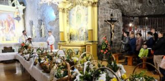 Wielkanoc. Co ze spowiedzią? Czy odbędzie się święcenie pokarmów?