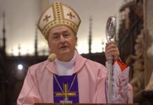 Nowy dekret biskupa tarnowskiego: Msze bez wiernych i przy zamkniętych drzwiach