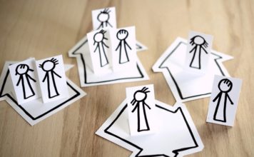 Będą kolejne restrykcje żeby utrzymać „społeczną kwarantannę”?