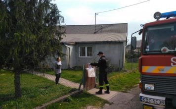 W Gminie Bochnia maseczki mieszkańcom rozwożą strażacy OSP