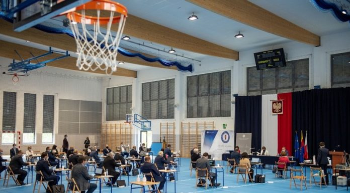 Radni powiatu bocheńskiego obradowali w „Mechaniku” – ZDJĘCIA