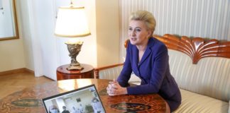 Agata Duda rozmawiała z zakonnicami pełniącymi posługę w DPS w Bochni