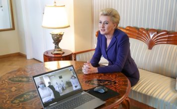 Agata Duda rozmawiała z zakonnicami pełniącymi posługę w DPS w Bochni