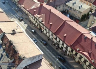 Bochnia. W 1. dniu akcji rozdano ok. 2 tysiące maseczek