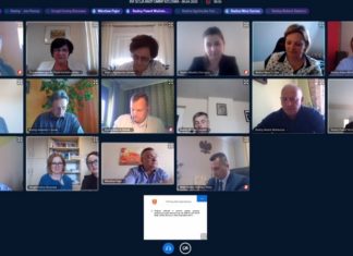 Radni z gminy Rzezawa obradowali zdalnie w formie wideokonferencji