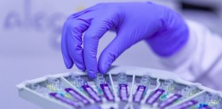 „Wyborcza”: Kraków wstrzymuje wykonywanie testów na koronawirusa. Sanepid: nieprawda