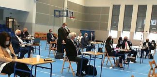 Nietypowe życzenia na sesji rady powiatu: „Niech żyje Konstytucja!”