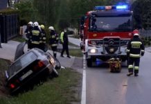 W Brzeźnicy pijany kierowca zepchnął rowerzystów do rowu. Inny rozbił auto w Trzcianie