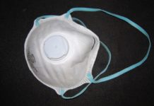 KE: 1,5 mln maseczek niezdatnych do użytku zostanie zniszczonych