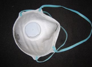 Wiceminister zdrowia: „Wyjaśnimy sprawę maseczek od producentów z Chin razem z rządem tego kraju”