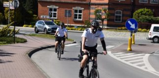 Policja na rowerach patroluje Niepołomice i Puszczę