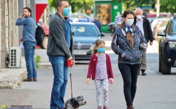 MZ: nakaz dokumentowania, dlaczego nie zasłania się ust i nosa naruszałby konstytucję