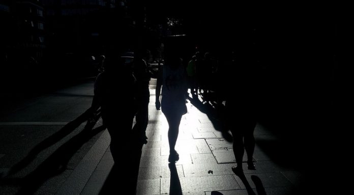 Bochnia. Koniec ciemności, wraca nocne oświetlenie uliczne. Pierwsze włączenia jeszcze we wrześniu