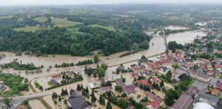 Małopolska. 3,5 mln zł pomocy dla gmin, które ucierpiały podczas ostatnich powodzi