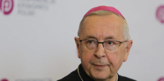 W czwartek Boże Ciało. Arcybiskup Gądecki apeluje ws. procesji